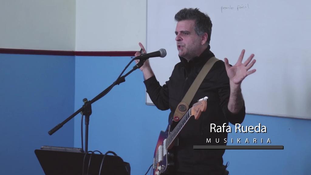 Musikariak ikastetxeetan: Rafa Rueda