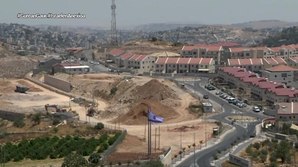 Zisjordaniaren zati bat anexionatzeko Israelen plana atzeratzea erabaki dute