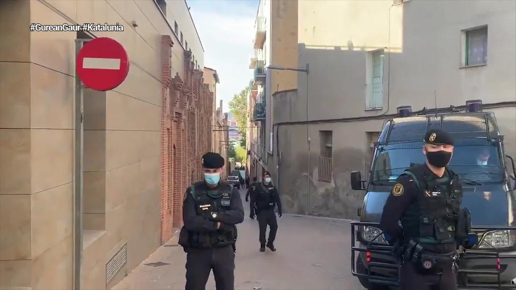 Guardia Zibilak prozesu subiranistaren finantzaketaren aurkako polizia-operazioa abiarazi du